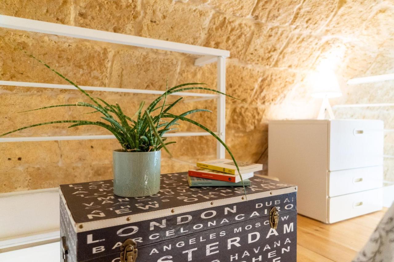 Lovely In The Historic Center Of Ortigia Apartment